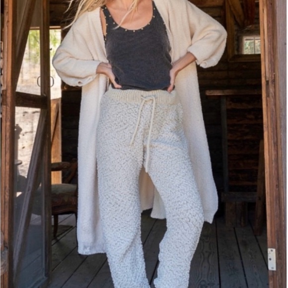 **Brand New** POL knit joggers - Picture 3 of 4